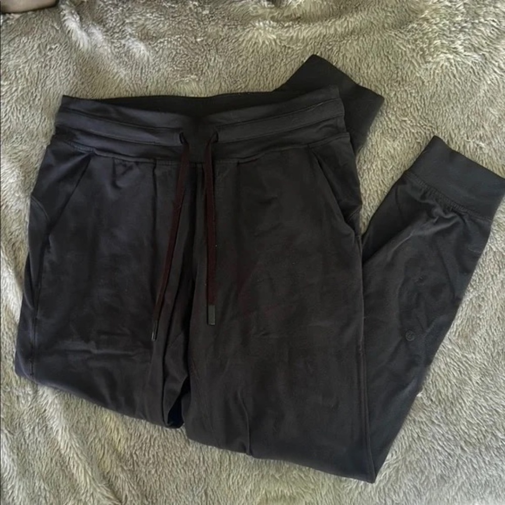 Black Lululemon Align Joggers size 8